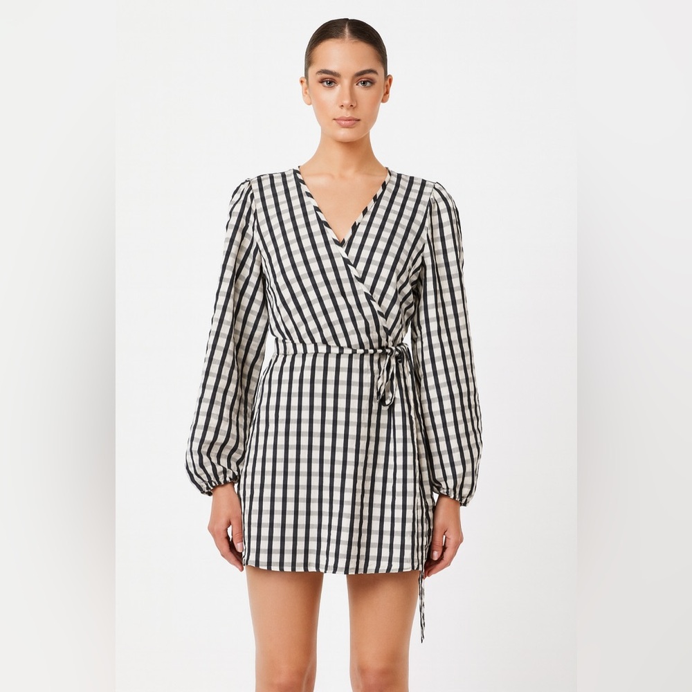 Chic Long Sleeve Plaid Black and Cream Mini Dress NWT